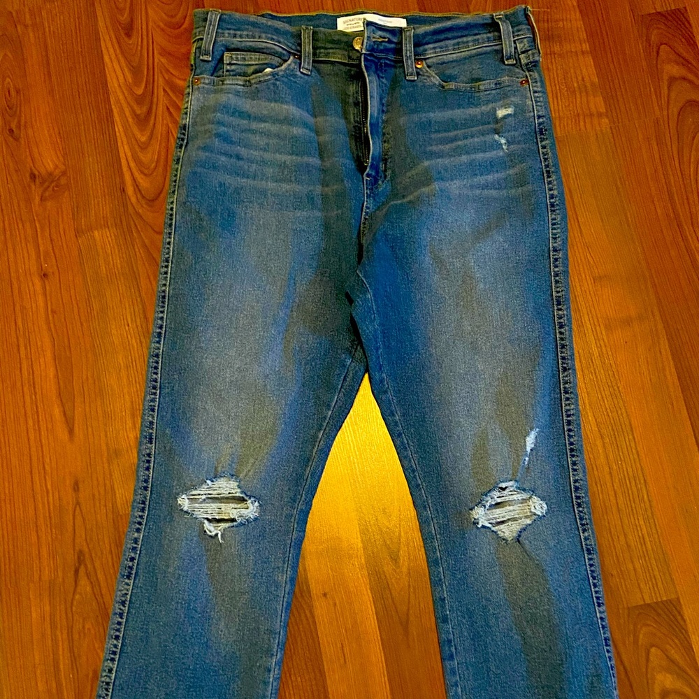 Levi High Rise Straight Jeans